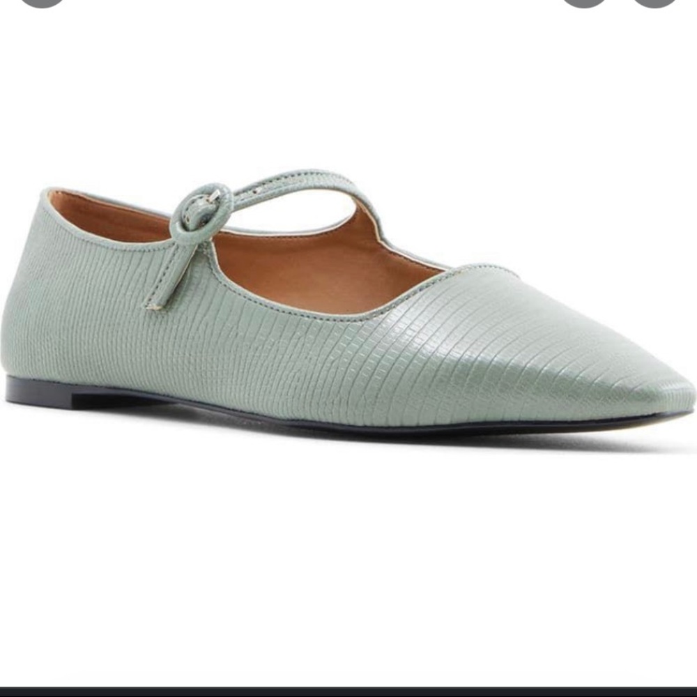WHO WHAT WEAR | Mint Crocodile Leather Mary Janes
